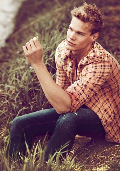 fuckyeahphilipvdh:  Philip, London MGT Group