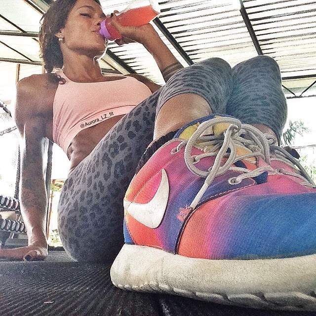 fitgymbabe:  Instagram: aurora_lz_fit Great Pic! - Check out more of her pics: aurora_lz_fit