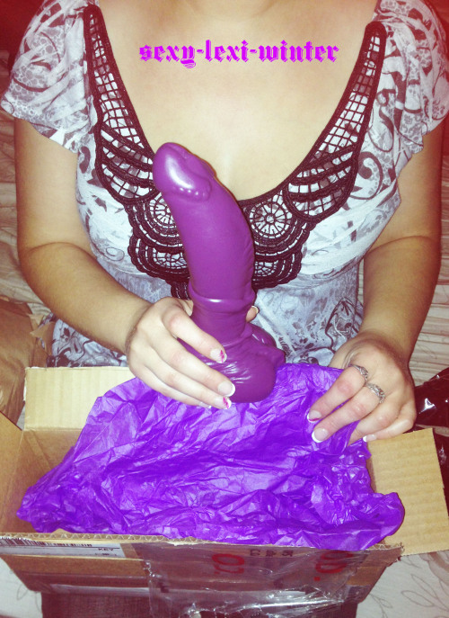 sexy-lexi-winter:  Thank You all so much for helping me win the gearshift challenge!and thank you stick-it-inside for hosting it!As promised this is me enjoying my prize :) It is a Bad Dragon (medium) Echo the Snowstrider! and god does it ever feel
