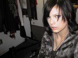 funkies:  jackanthonyfernandez:  popculturediedin2009:  Picture from Taylor’s Myspace profile, January 2009  Omg  i feel this 110%