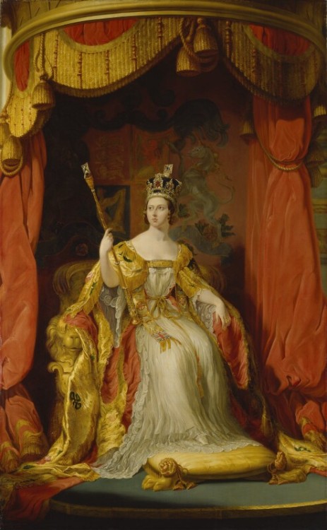 ephemeral-elegance:Supertunica and Dalmatica worn by Queen Victoria at her coronation, June 28, 1838