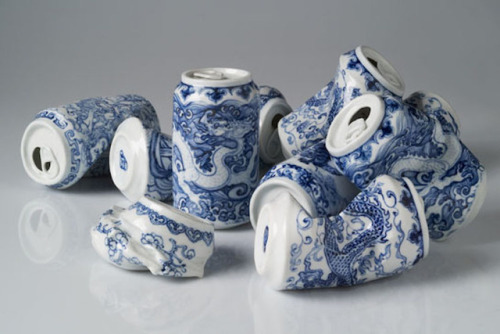 diminutive-doodler: sixpenceee: Drinking Tea by Lei Xue Cracking open a hot one with the boys.