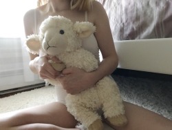 palepeech: a little girl’s best friend is her stuffie