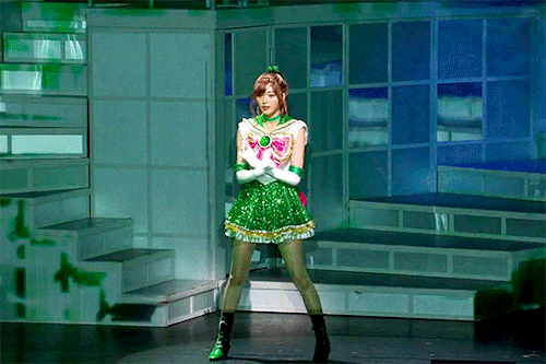 senshidaily:sera myu appreciationJupiter thunderbolt!