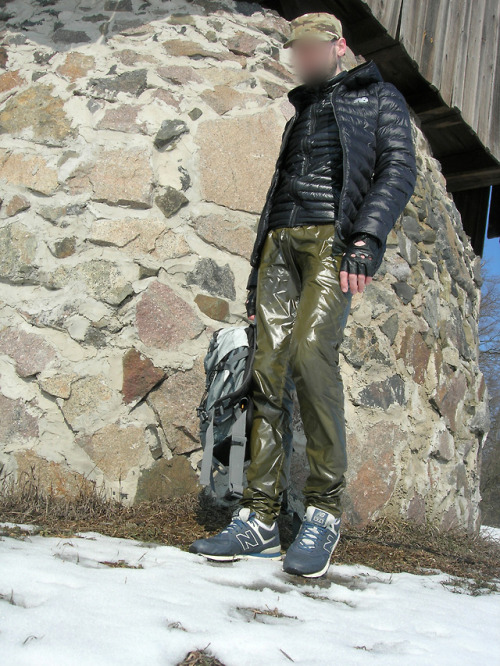 Army Green R@ZZ Pants: extrashiny PVC-coated fabric, durable wear, 100% non-breathable nylon.R@ZZ Ge