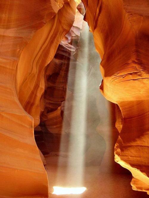 Navajo Sandstone: Antelope CanyonThis wondrous vision is one of several zillions drop-dead gorgeous 