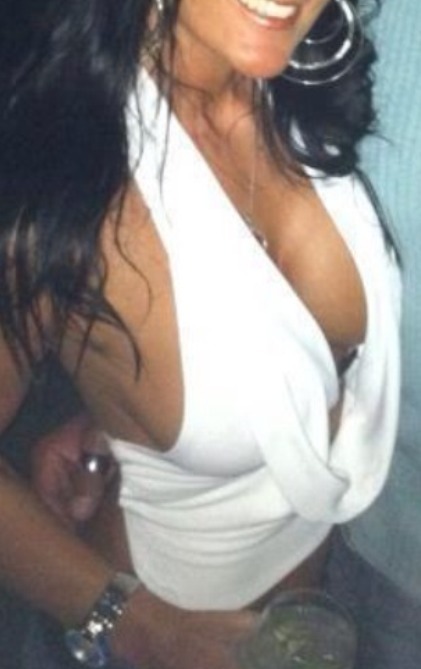 hardbodylover:  Me  Nice !