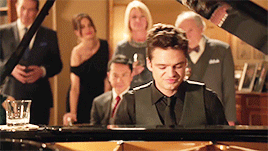 lostromanianpuppy:uncensoredsideblog:lostromanianpuppy:TJ Hammond + pianoI have no idea where these 