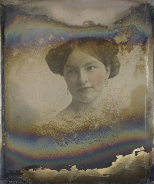 Southworth &amp; Hawes, Unidentified Woman, ca. 1852 (Source: the wonderful Flickr of George Eas