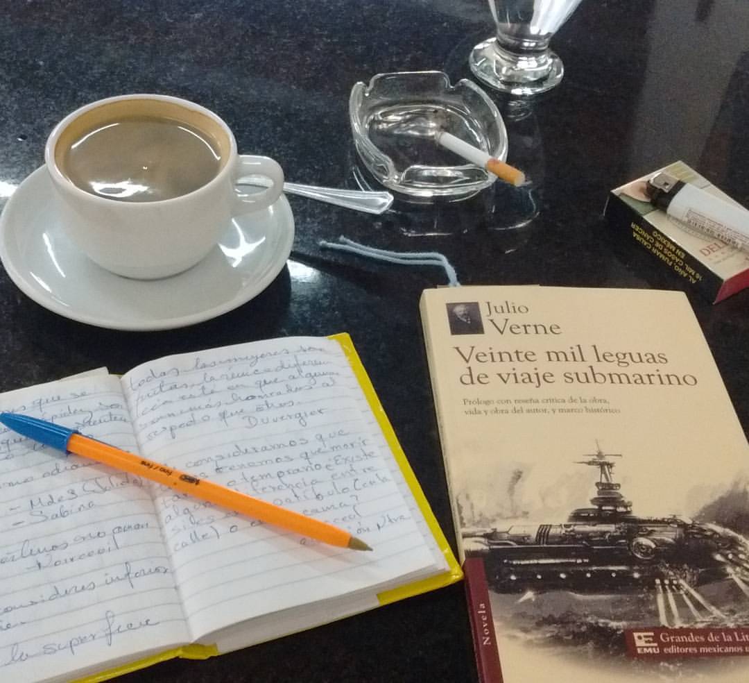 No es presunción PERO, entre lecturas y relecturas, al día de hoy llevo 16 títulos de igual número de autores y esta editorial tiene la culpa por tener ejemplares al alcance de cualquier bolsillo. (en Xalapa Ver.)