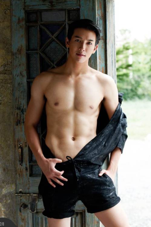hunkxtwink:  Push Puttichai for Attitude Magazine Thailand   Hunkxtwink - More in my archive   