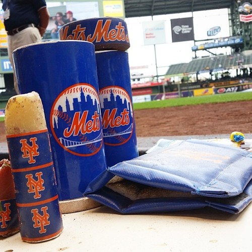 mets:  Tools of the trade!  We are ready to go in Milwaukee!  Who’s watching?  #LGM