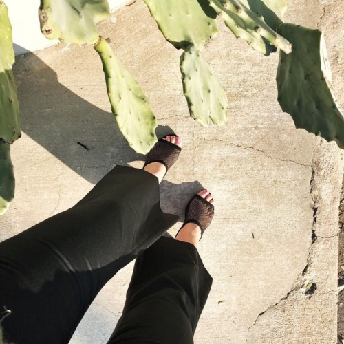 fixedtothrill:Haven’t posted a #shoefie in a minute, so here you go.. . . I also linked 8 of my #fav