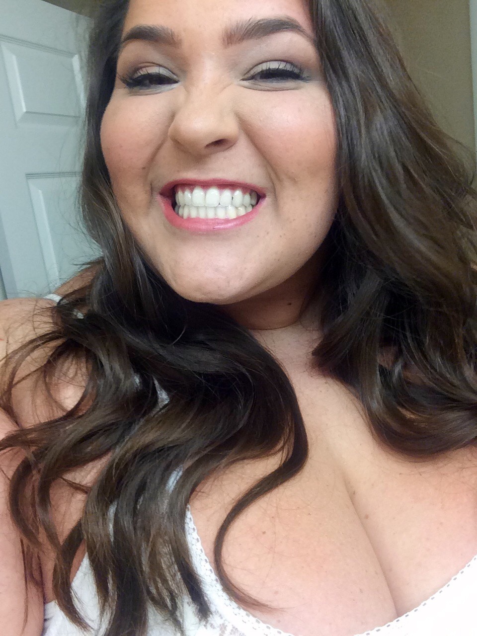 So many Asks these days!  Not enough pictures. Have some random selfies from the