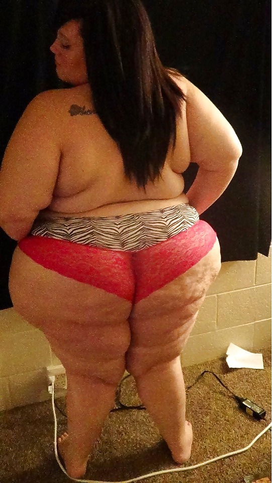 bbwbootycellulite:  bigbootybeautyxxl  Oh yeah