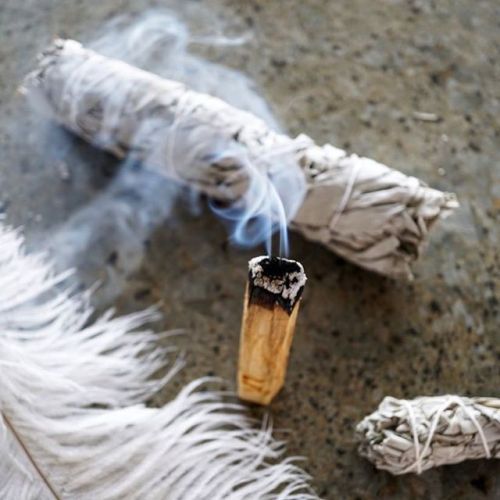 Need a mid-week pick me up? Bask in the sweet scent of #palosanto to recharge your soul and spirit. 