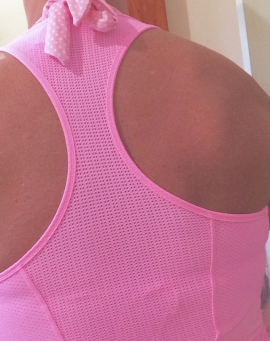 sohard69pink:  Well what colour singlet would adult photos