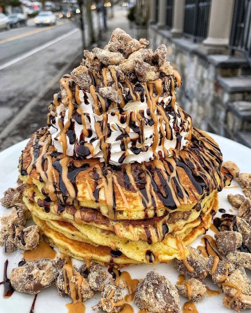 everybody-loves-to-eat: Reese’s Peanut Butter Cup Pancakes ~ Stack of Pancakes filled and topped wit