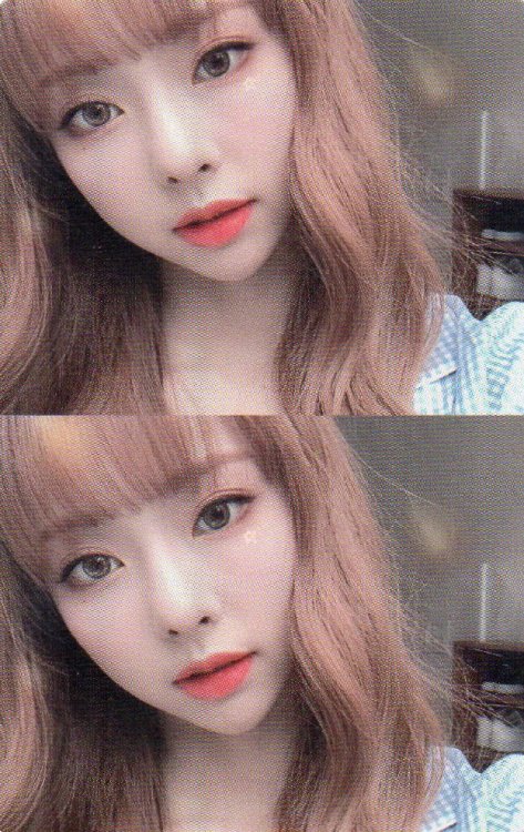 12loona:[SCANS] 2020 LOONA 1st Season’s Greetings - Photocard Sets (cr: zoozeopking)