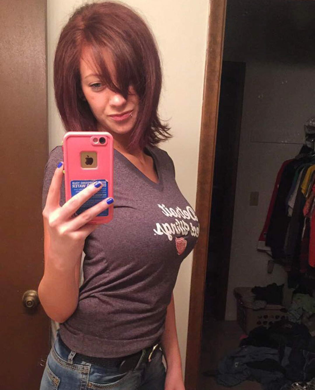 mirrored–reflections:  Those titties tho