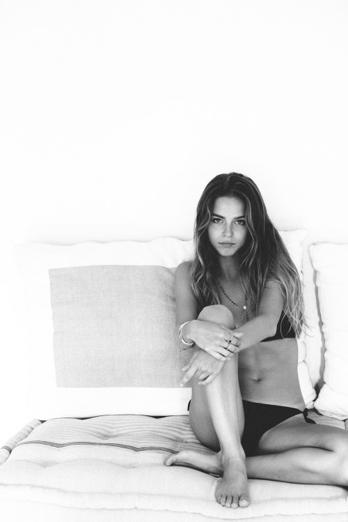 Modelshot. By Xscape.