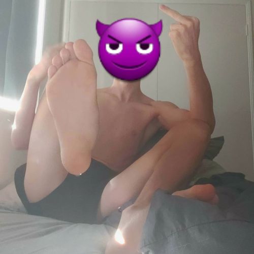 Teen-Footgod:lick!!! #Master #Feet #Gayfeetfetish #Gayfeet #Socks #Toes #Middlefinger