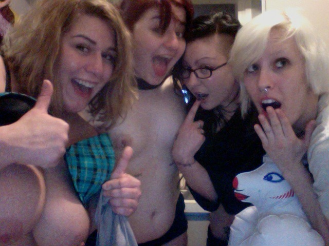 freshiejuice:  anastassiabear:  That one time London Andrews, Freshie Juice, and