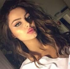 Hannah (15 Photo)