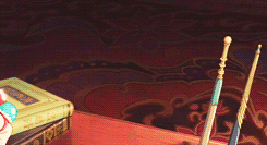 kikisdeliveryservices:  Faceless bodies → Spirited Away       