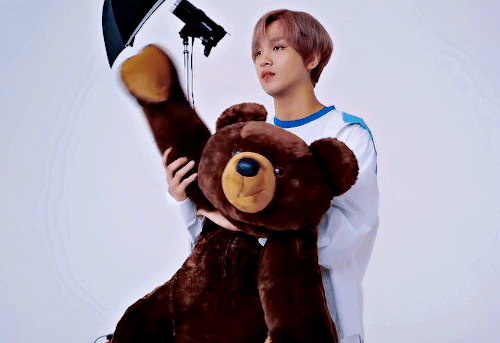 Haechan 2022 Nct Dream Seasons Greetings