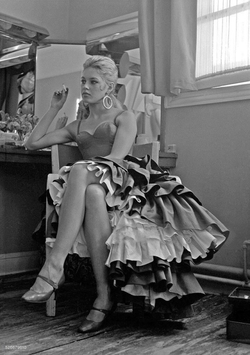 Brigitte Bardot on the set of LA FEMME ET LE PANTIN (English title: The Female) (1959).