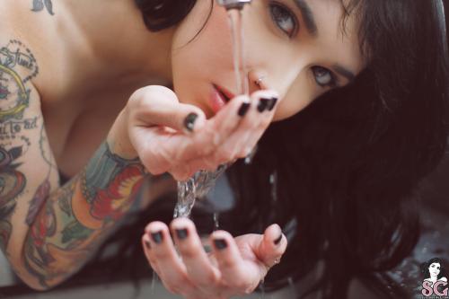 past-her-eyes:  Ilanna Suicide ilannasuicide ilanna.suicidegirls.com suicidegirls sg-babes ilannasuicide ​