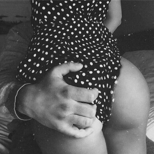 romantic-n-naughtysoul:awolfsdiary:Dots 🖤 porn pictures