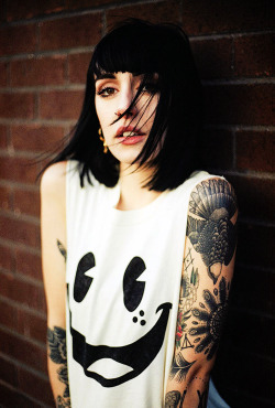 fuckinbreeze:  Hannah Snowdon