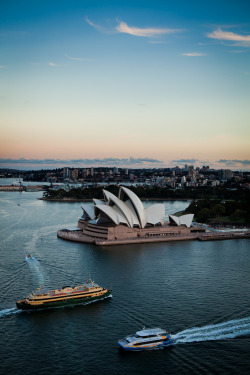 v-ersatility:  Sydney Harbour | Source