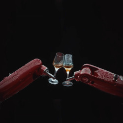 TOAST MASTER-2020
Design installation
Robotic industrial arm, copper, oak.
For LOUIS XIII, Cognac, France.
-
How to highlight a toasting ritual & showcase a sound identity in an immersive and memorable animation for a brand of Cognac?
The studio...