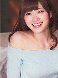 oshiri-sisters:  1/∞ - Shiraishi Mai 