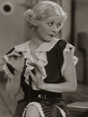 oldtimesgaze:Actress Alice White, 1933 https://painted-face.com/
