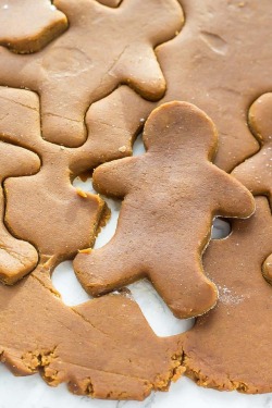 foodffs:  GINGERBREAD COOKIE RECIPEFollow for recipesGet your FoodFfs stuff here