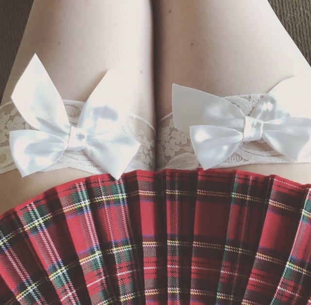 katerinas-desires:Pretty bows for a little