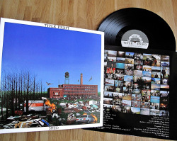 defendpoppunkx:  guldse:  Title Fight - Shed LP/1400 black vinyl || SideOneDummy… http://bit.ly/18qX1tf