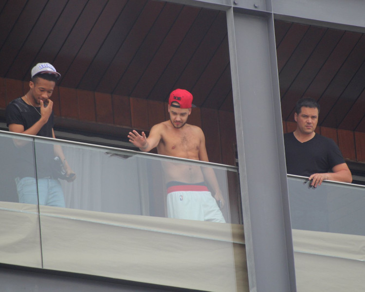 direct-news:  MORE - Liam shirtless at the hotel in Rio De Janeiro. (07/05/14) 