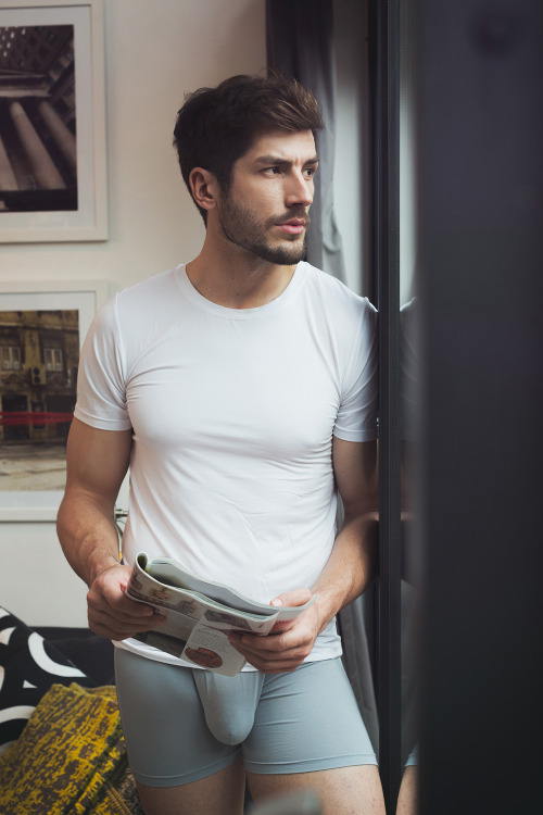 bold-and-masculine:    - The Bold and the Masculine: bold-and-masculine.tumblr.com  