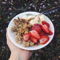 I&rsquo;ve made a mistake of the banana bread granola kind ✨✨