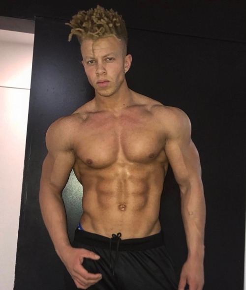 melaninmuscle:  CHRIS JAMMER