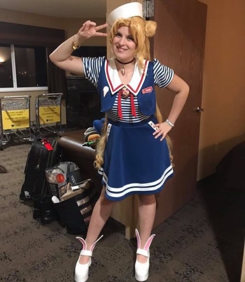 Idk if I ever showed y’all my Usagi Scoops ahoy girl I did for CCE all I know it was so cute and I w
