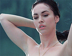 comelapioggiasuivetri:  cutsofflower:  uraganidistrutti:  quanta bellezza  ah.  Autostima
