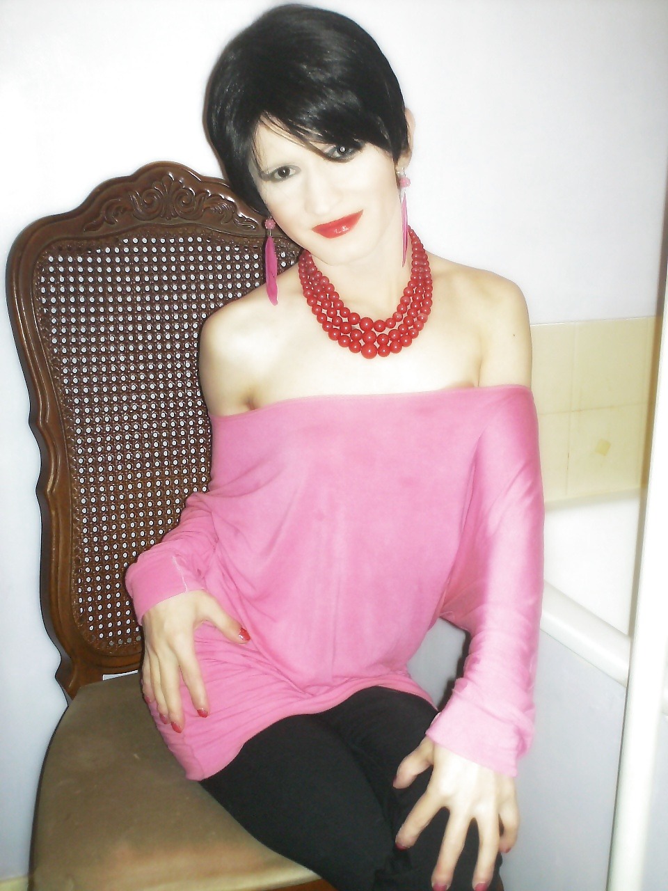 stephansworld:  Adriana, fascinating girl  love those balls on my lips