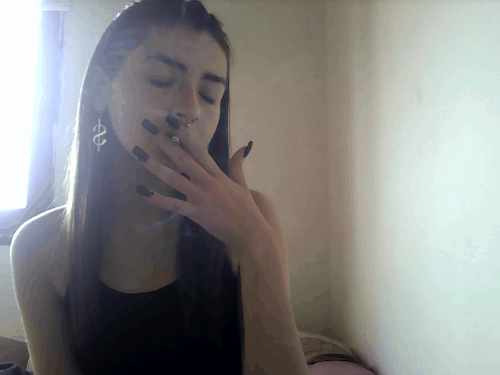 beachteens:   ghetto420:  baddest bitch in town  luv me 