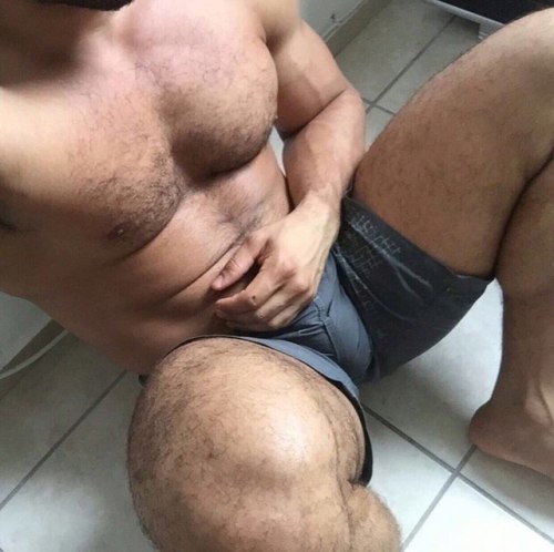 marktwickers:  He’s hot